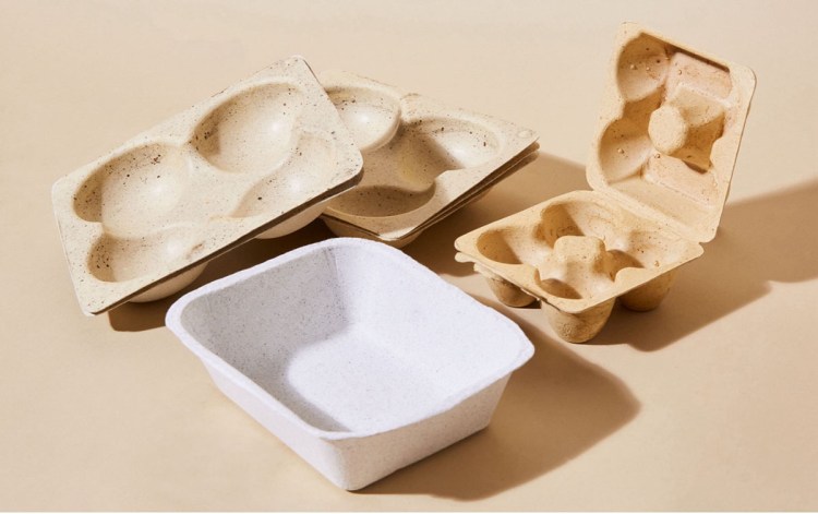 Food packaging made from seaweed.